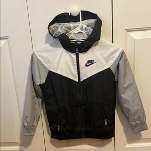 Nike Kids Two-Tone Black and Gray hooded windbreaker